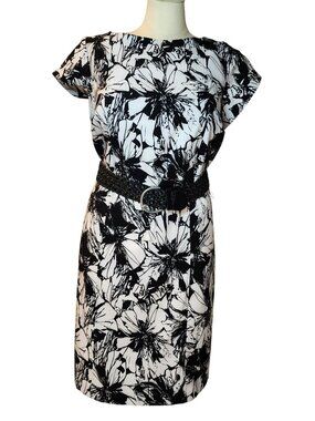 NWT Avenue Black and White Flower Dress Size 16 $59.90